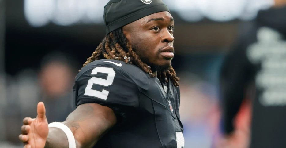 Ashton Jeanty mostly bottled up in ground game again