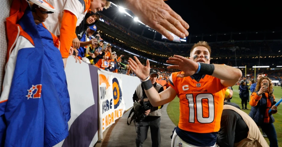 Broncos Reacts Survey Week 18