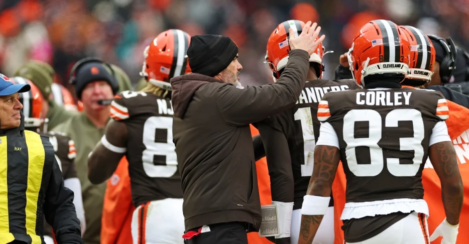 Browns Shedeur Sanders ‘making major strides,’ according to former NFL QB