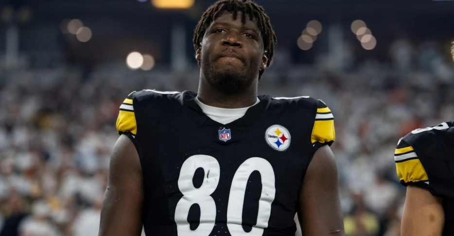 Darnell Washington undergoes surgery on broken arm