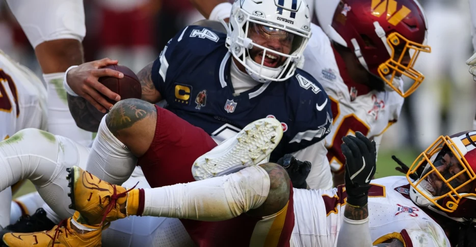 Why the Cowboys should absolutely sit Dak Prescott in Week 18