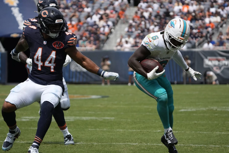 Bears Made Two Moves, Put LB Noah Sewell On IR