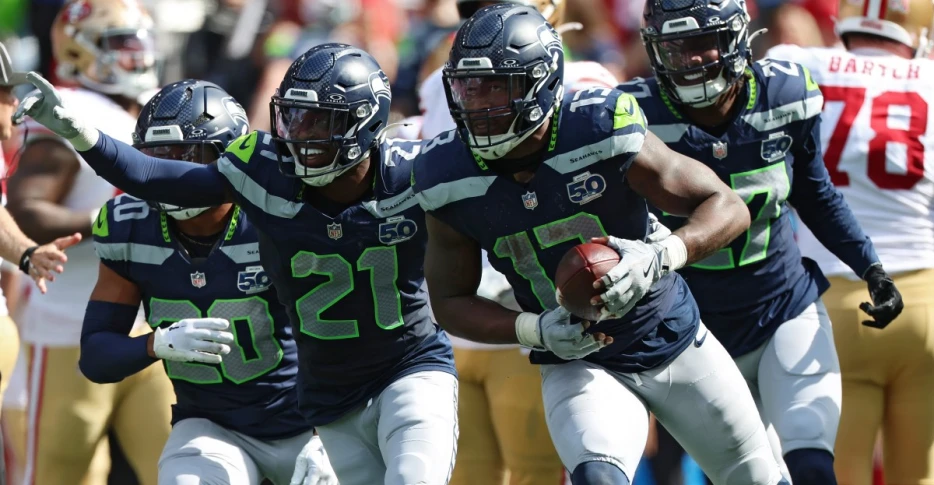 Seahawks Reacts Survey, Week 18: Well, who’s winning Seahawks vs. 49ers?