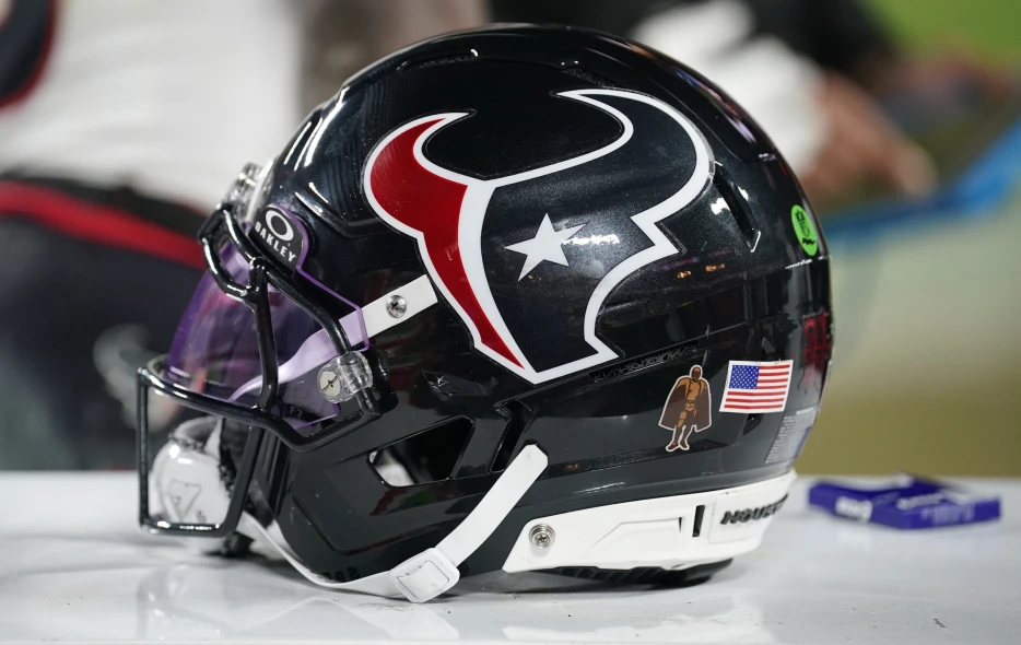Texans Signed DE Solomon Byrd To Practice Squad