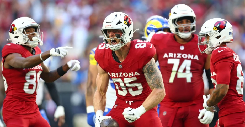 Trey McBride wins team MVP, Paris Johnson Jr. media award for 2025 season