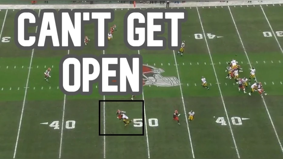 Watch: Marquez Valdes-Scantling Can’t Answer The Call Against Cleveland