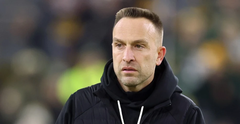 Wednesday Cheese Curds: Coaching carousel begins to spin