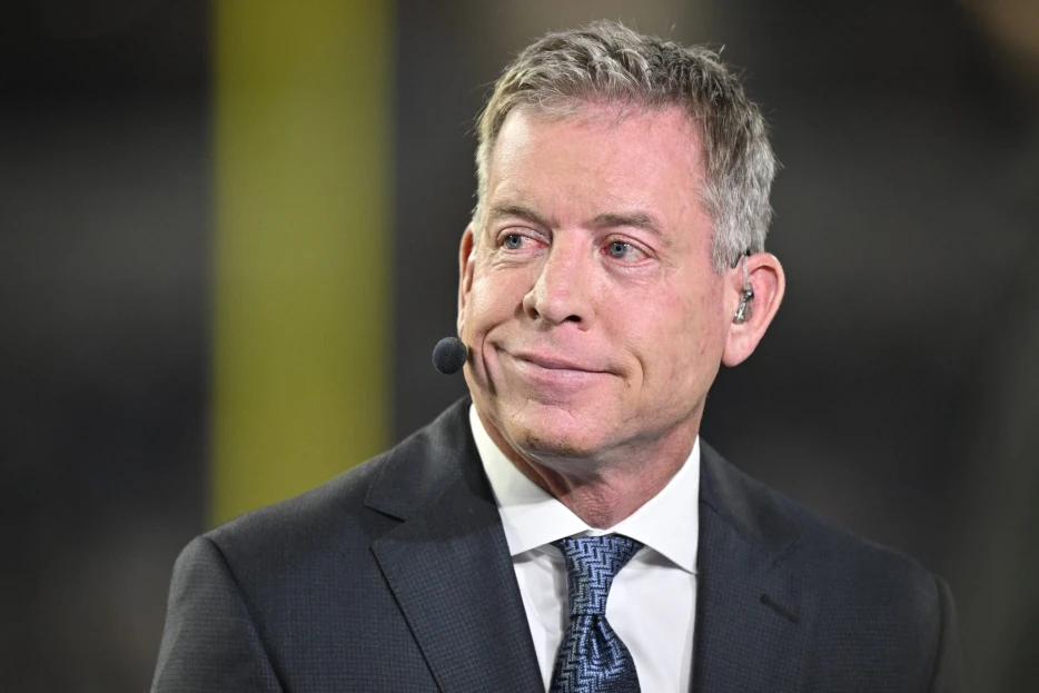 Dolphins Bringing In Troy Aikman As Consultant For GM Search