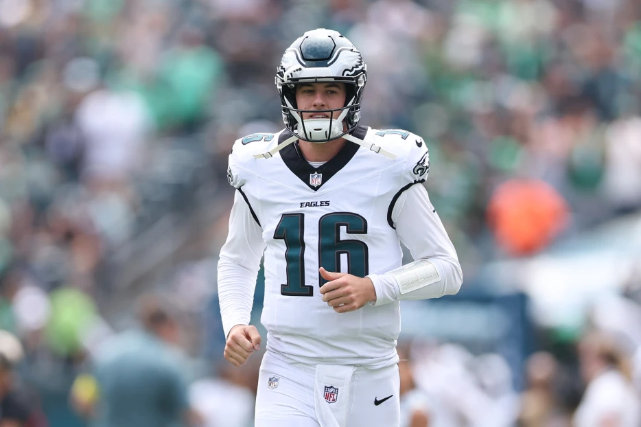 Eagles QB Tanner McKee Starting Week 18