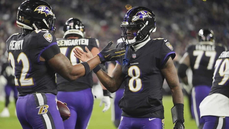 Lamar Jackson shoots down rumors he wants out of Baltimore