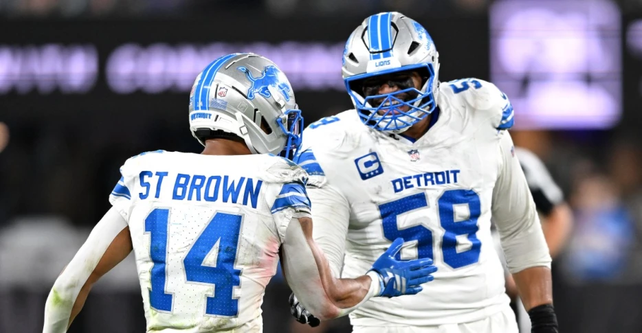 Lions, Bears Week 18 injury news: Amon-Ra St. Brown returns, Penei Sewell misses