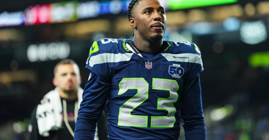 Seahawks lose safety D’Anthony Bell to Panthers