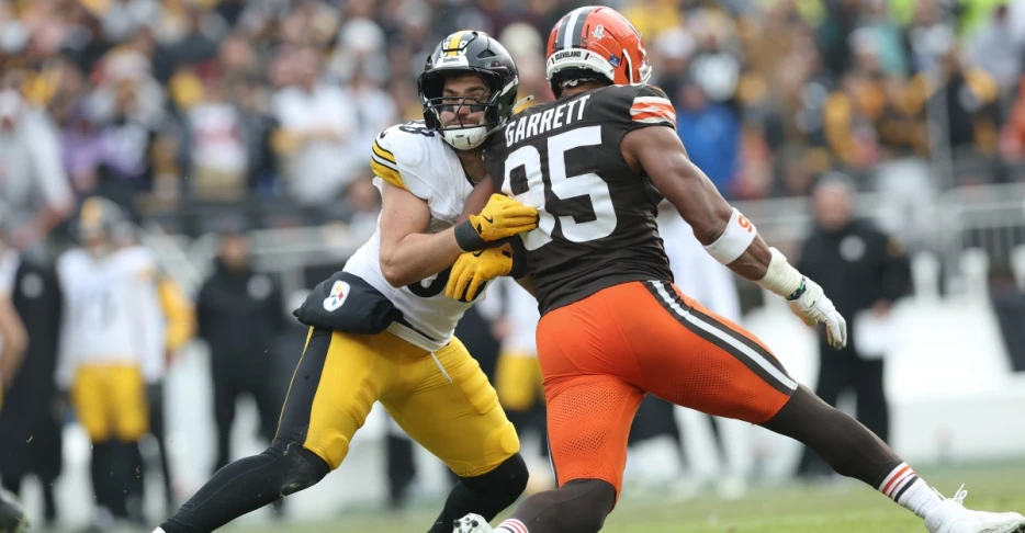 Daily Dawg Chow 1/2; will Myles break the sack record vs Bengals?