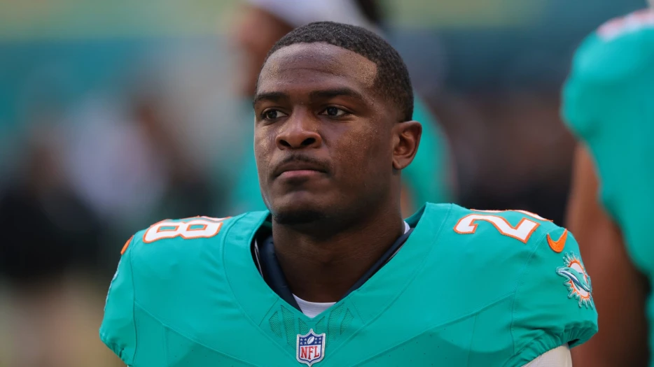 Dolphins Could Be Without Best Player In Finale Against Patriots