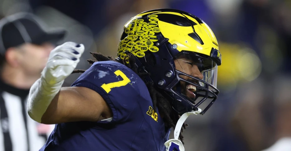 Dolphins move Darren Waller to IR to add running back