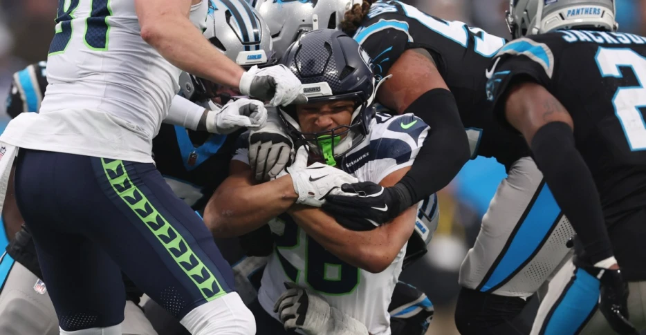 Snap Reactions: Seahawks RB Zach Charbonnet outsnapped, outrushed Ken Walker v. Panthers