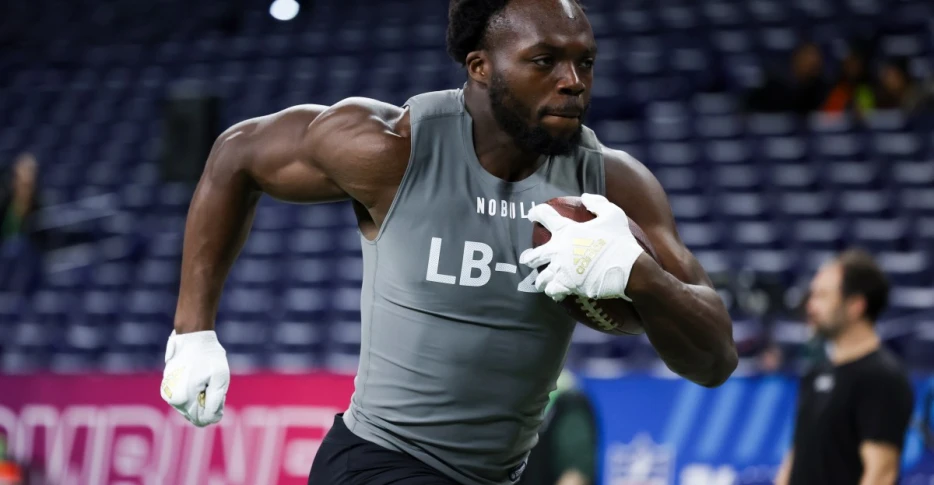 Browns make minor roster moves ahead of season finale