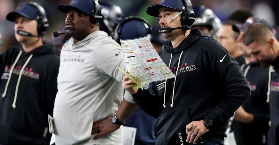 Seahawks offensive coordinator Klint Kubiak drawing head coach interest