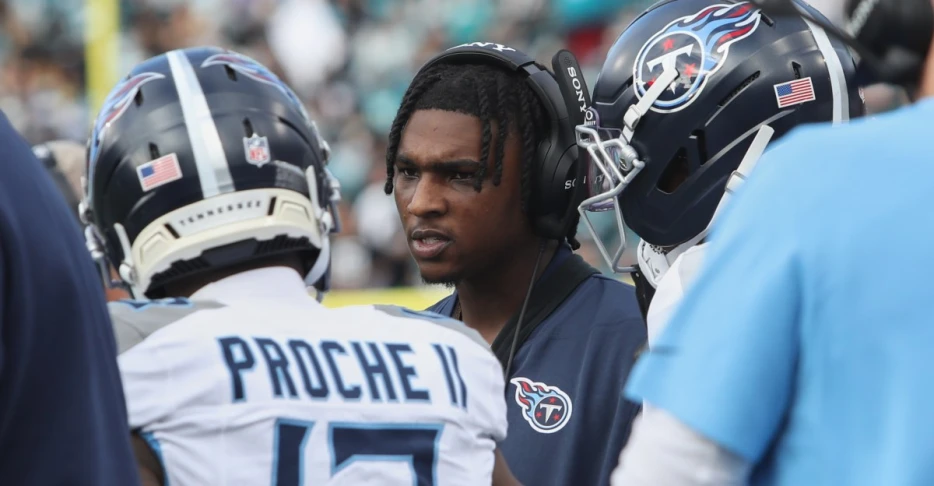 Cam Ward injury update: Titans rookie QB suffered right AC joint sprain