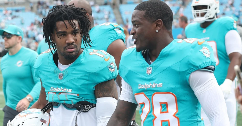 De’Von Achane, Jaylen Waddle ‘expected’ to be out for Dolphins vs Patriots