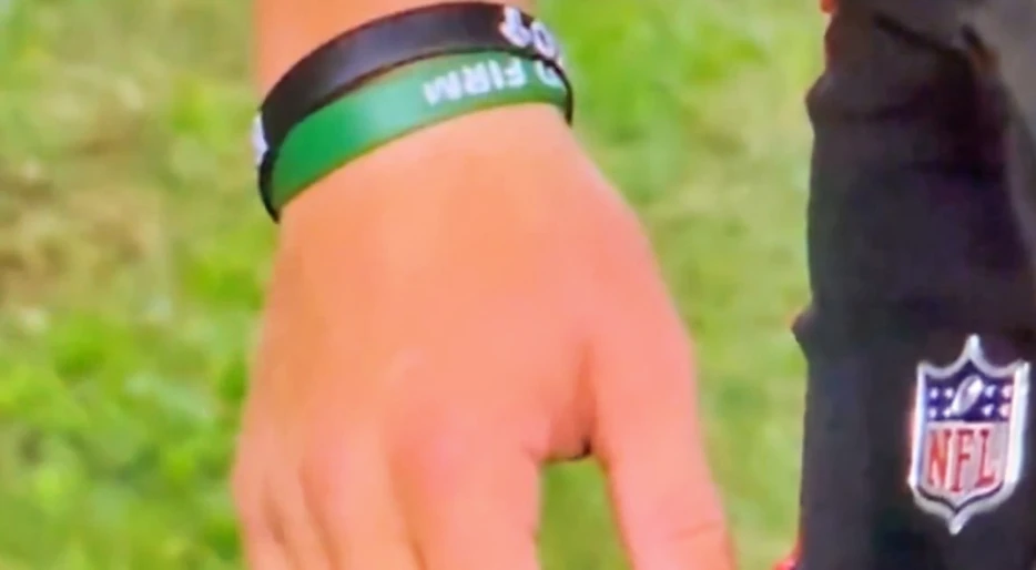 ESPN Cameras Caught Close-Up Look At Brock Purdy’s Gruesome, Banged-Up Thumb That Was Gushing Blood vs. Seahawks [VIDEO]