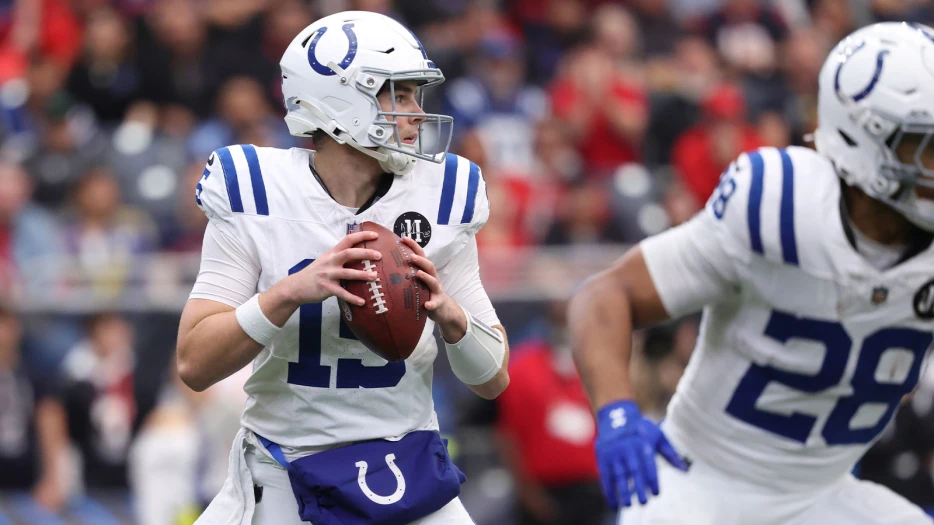 Everybody wondering why Colts didn’t start Riley Leonard instead of Philip Rivers