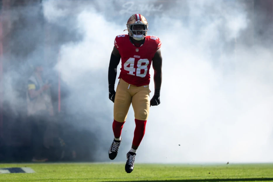 49ers LB Tatum Bethune Out For Playoffs; Latest On Fred Warner