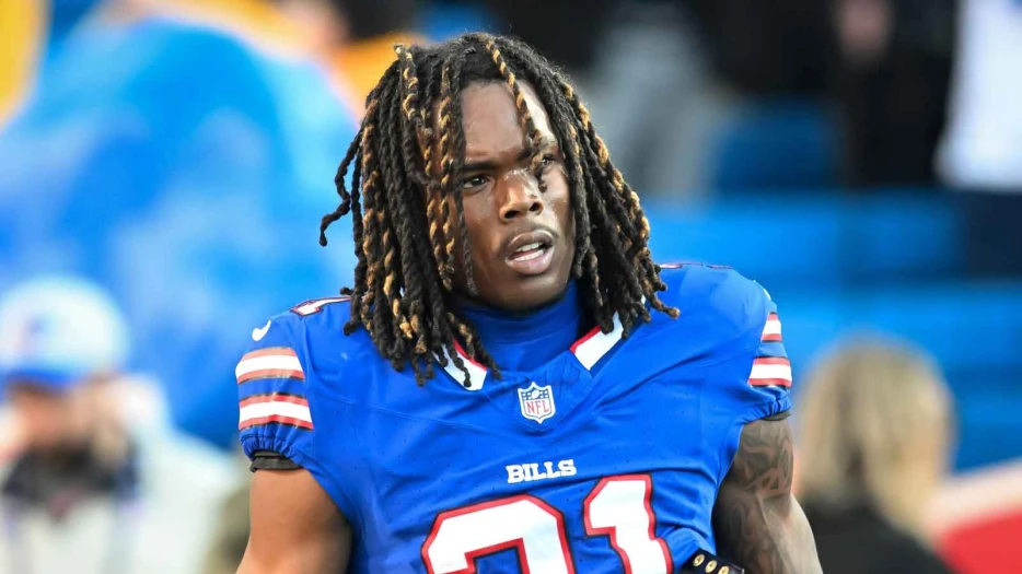 Bills’ Maxwell Hairston exits Jets game with concerning injury