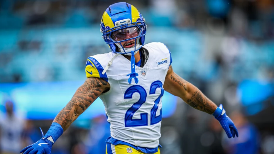 Blake Corum TD run gives Rams 10-7 lead over Cardinals