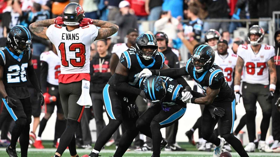 Buccaneers’ Mike Evans will make decision on future in ‘a month or two’