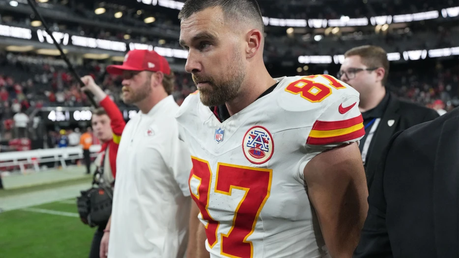 Chiefs superfan Henry Winkler drops mic with ‘all time’ Travis Kelce take