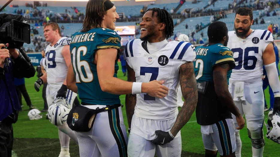 Colts’ Charvarius Ward reveals his dad wants him to retire