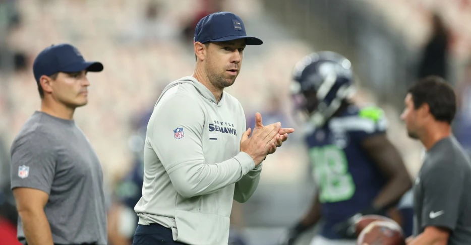 Falcons looking to interview Seahawks OC Klint Kubiak for head coach vacancy