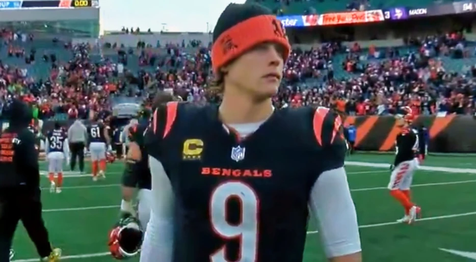 Joe Burrow Looks Like He Knows He Played His Final Game With The Bengals As Cameras Caught His Odd Postgame Behavior [VIDEO]