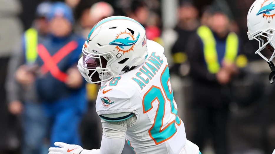 Mike McDaniel: De'Von Achane was available to return from rib injury