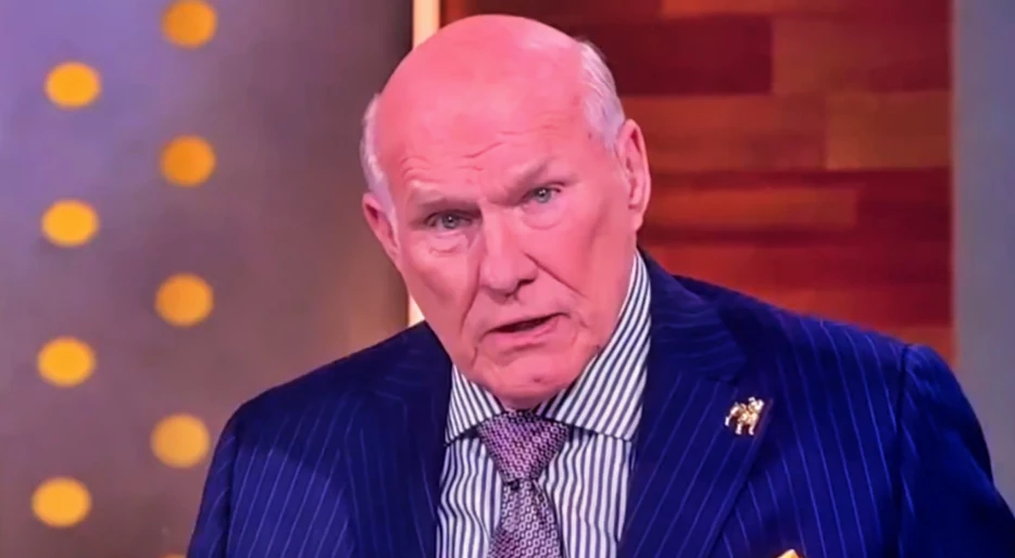 NFL Fans Want Terry Bradshaw To Retire Immediately After He Appeared To Be Very Confused During Latest On-Air Gaffe [VIDEO]