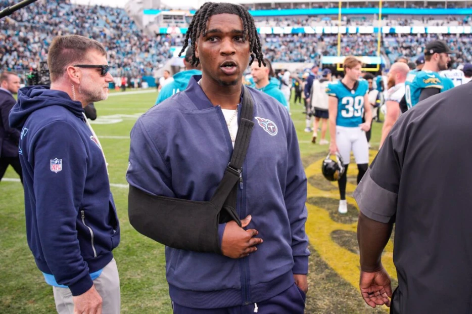 Titans QB Cam Ward Unlikely To Undergo Shoulder Surgery