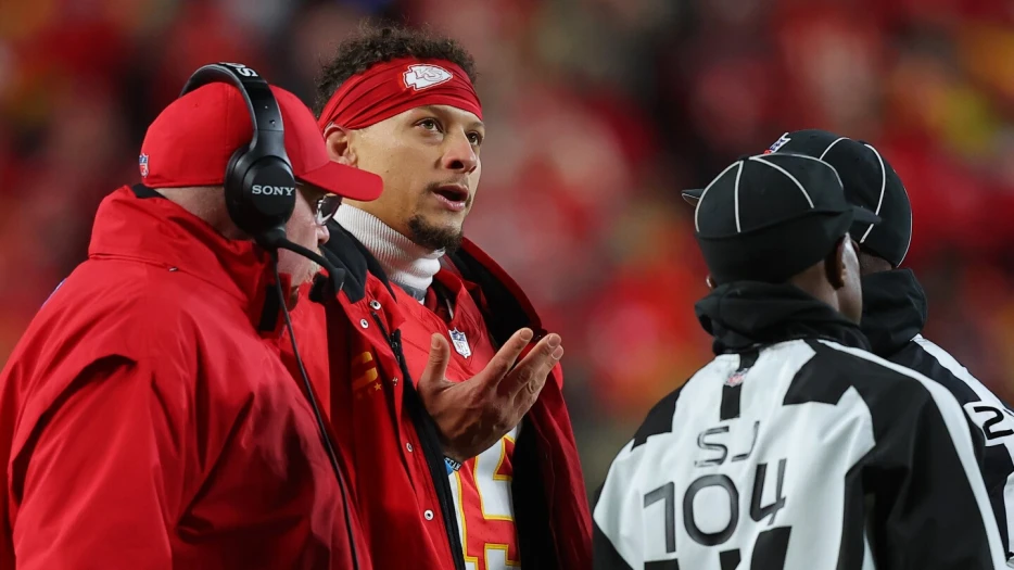 With loss to Texans, Chiefs streak of AFC West titles ends at nine