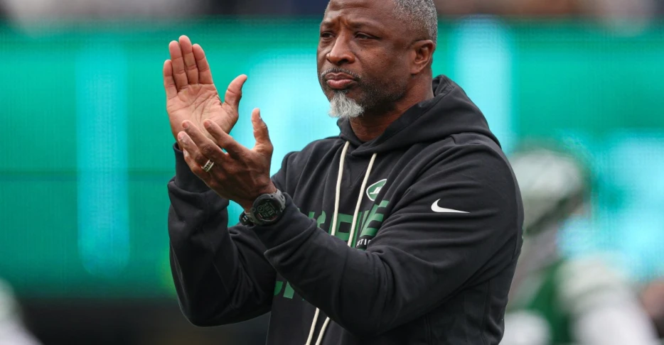 Aaron Glenn expects Jets fans to have total trust in him