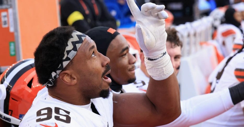 Browns defense a part of history in Week 18 vs Bengals