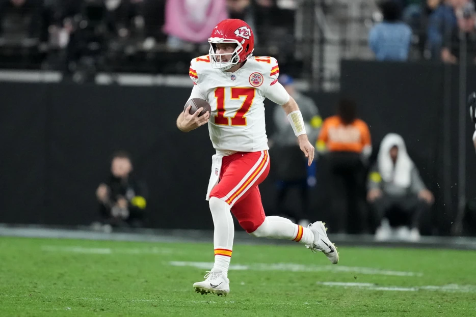 Chiefs waive quarterback Shane Buechele, make 5 other roster moves