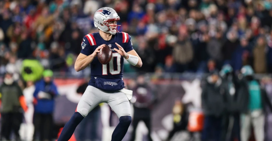 Drake Maye analysis: How Patriots QB performed vs. Dolphins in Week 18