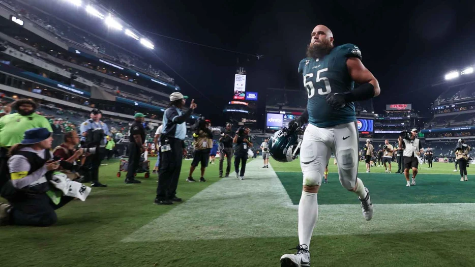 Eagles’ Lane Johnson set to practice for first time since suffering foot injury in mid-November
