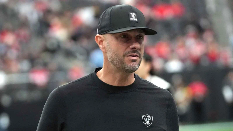 Ex–Tom Brady teammate to lead Raiders’ coaching search