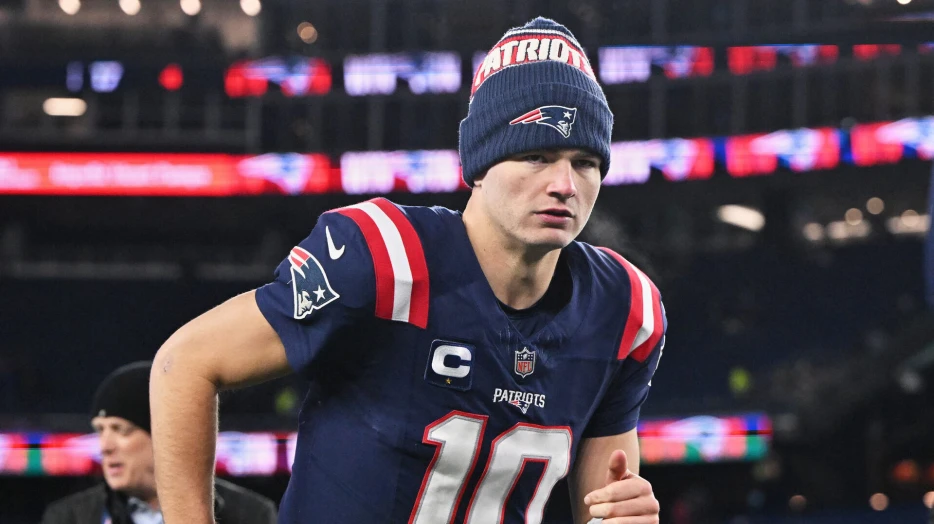 Former Pro Bowl Quarterback Bashes Cam Newton For Drake Maye Hate