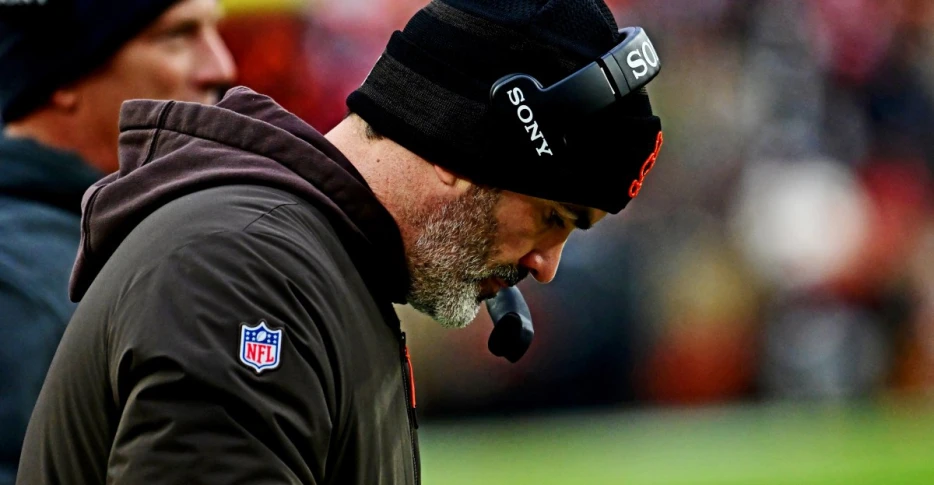 Kevin Stefanski seems to have pot shot sent his way by Browns player’s wife on his way out the door