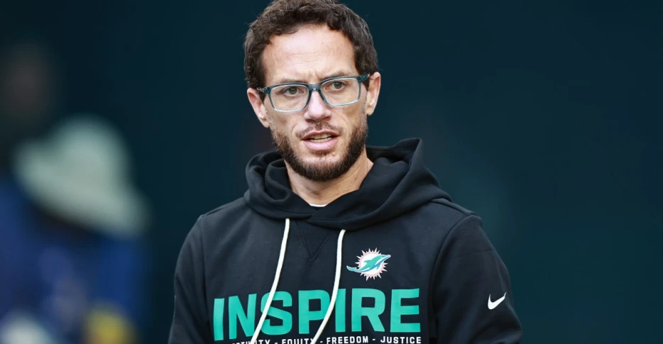 Miami Dolphins HC Mike McDaniel to return for 2026 NFL Season