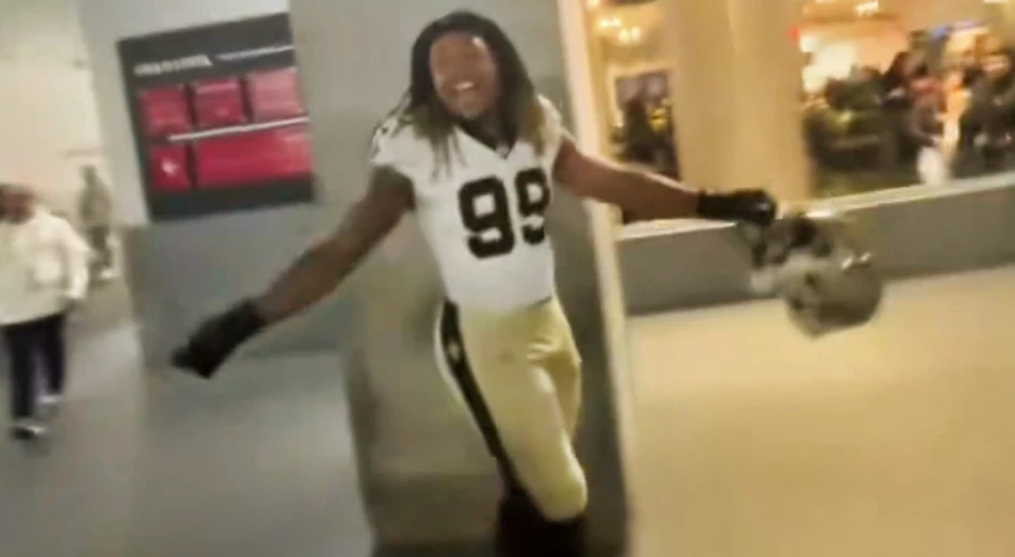 Multiple Atlanta Falcons Fans Successfully “Rage-Baited” Chase Young During Heated Altercation After Beating The Saints [VIDEO]