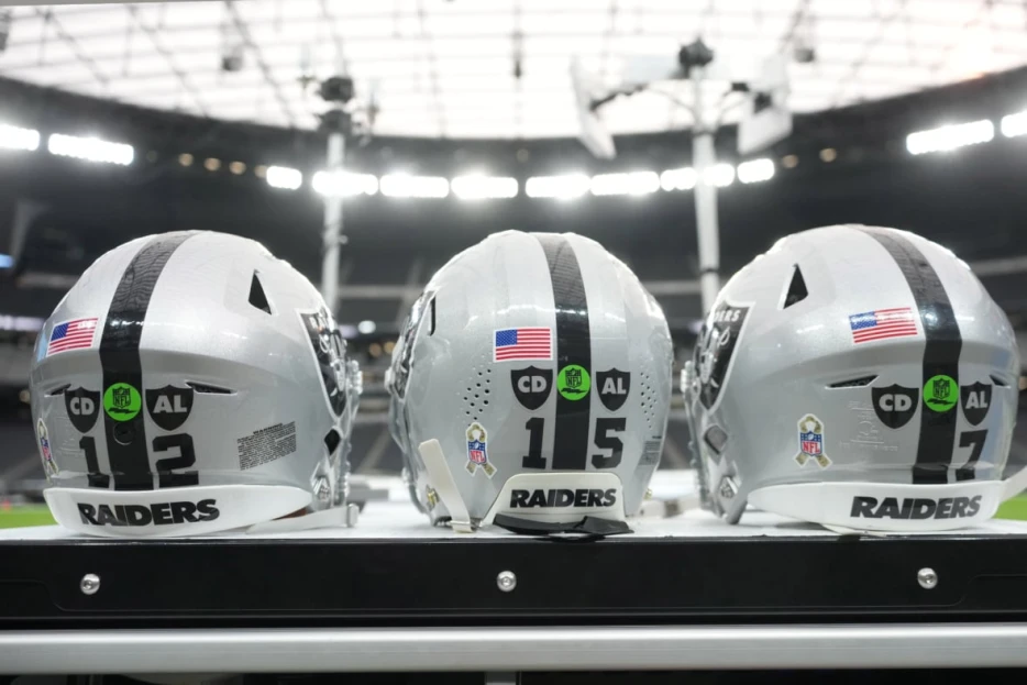 New Betting Favorite Emerges in Las Vegas Raiders’ Coaching Search