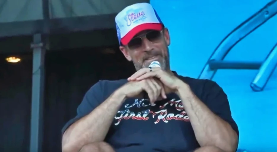 One Fan Amazingly Predicted The Exact Ending To Steelers-Ravens Week 18 Thriller During Q&amp;A With Aaron Rodgers Before The NFL Season Even Started [VIDEO]